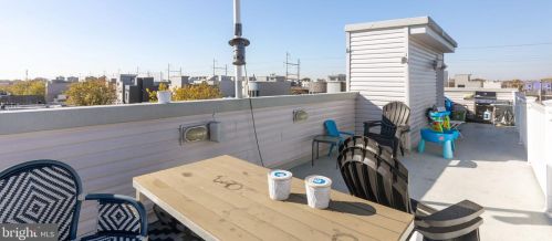 1400 24 St, Philadelphia PA 19121-3802 exterior