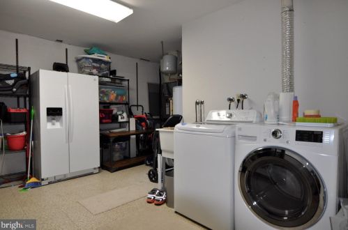 7523 Heatherton Ln, Rockville MD  20854-3232 exterior