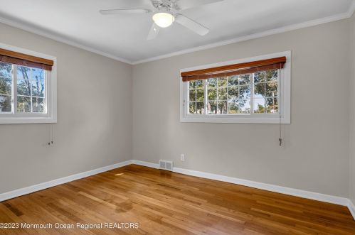 1502 River Ave, Point Pleasant Beach NJ 08742-4366 exterior