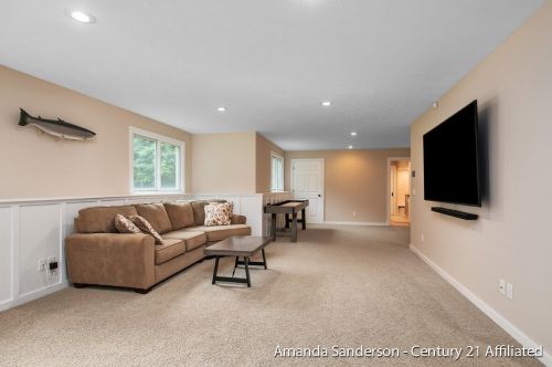 5920 Simon Ct, Wyoming MI exterior