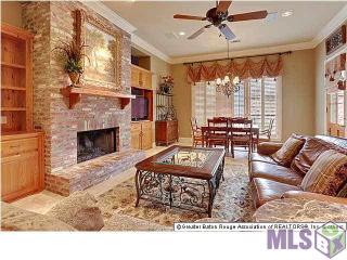 17541 Pecan Shadows Dr, Baton Rouge LA  70810-6580 exterior