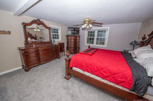 12 Cleveland St, Enfield CT 06082-5308 exterior