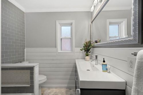 841 Macarthur Dr, Pittsburgh PA 15228-1703 exterior