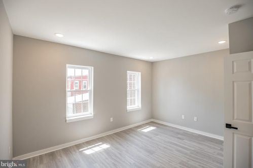 5809 Ditman St, Philadelphia PA 19135-4043 exterior