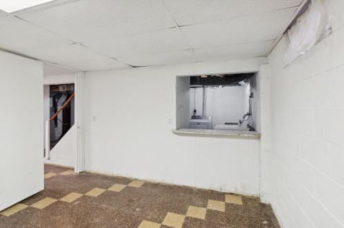 2119 Golfview Ave, Kalamazoo MI 49001-5223 exterior