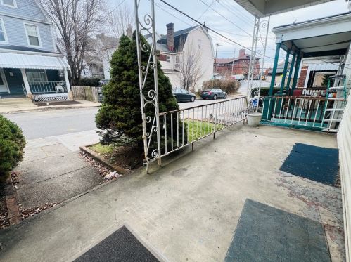 209 Dunseith St, Pittsburgh PA  15213-2505 exterior