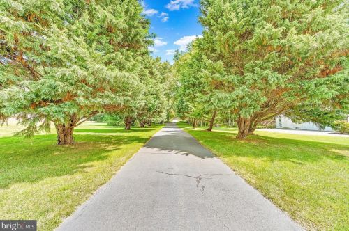 570 Small Reward Rd, Huntingtown, MD 20639-3405