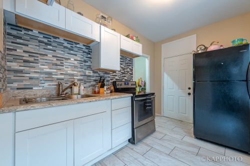 7728 East End Ave, Chicago, IL 60649-4504