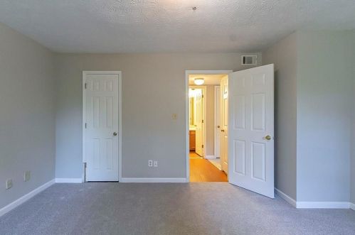 2263 Wellington Cir, Lithonia GA exterior