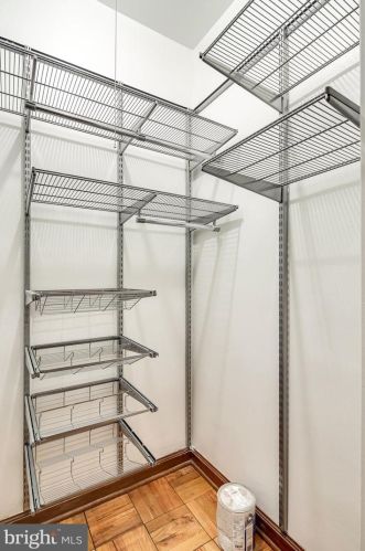 1 Scott Cir, Washington DC  20036-2207 exterior