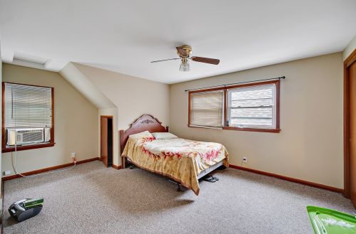 6201 Kilpatrick Ave, Chicago IL 60652-3050 exterior