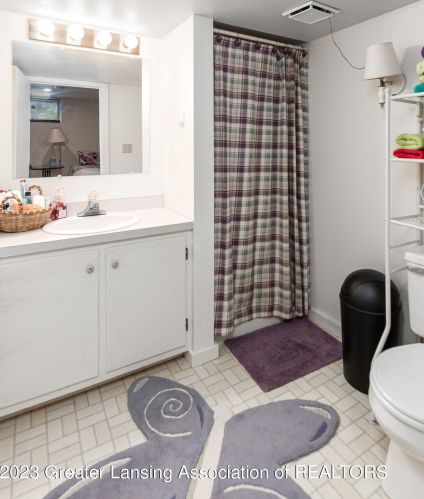 5580 Cade St, Haslett MI 48840-8407 exterior