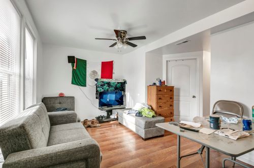 2508 106th St, Chicago IL  60617-6124 exterior