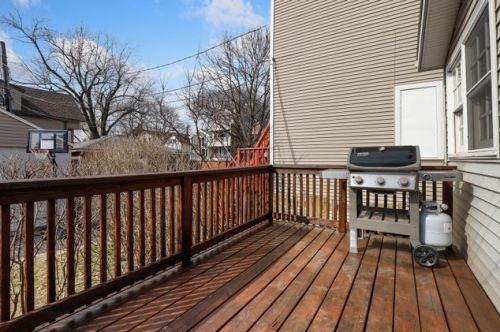 3056 Hoyne Ave, Chicago IL 60643-1121 exterior