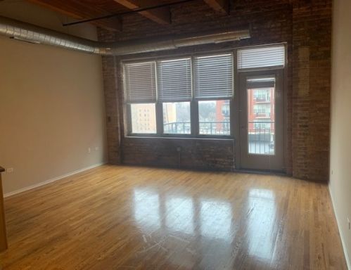 1500 Monroe St, Chicago IL  60607-2413 exterior