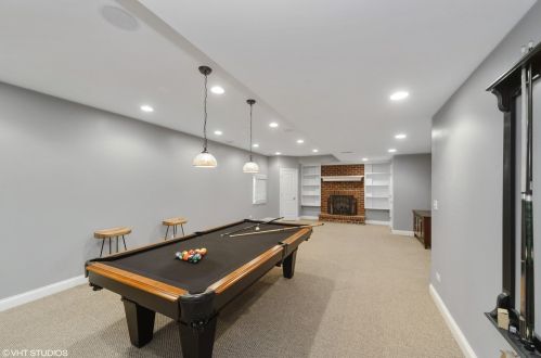 546 Crockett Ave, Elmhurst IL 60126-1810 exterior