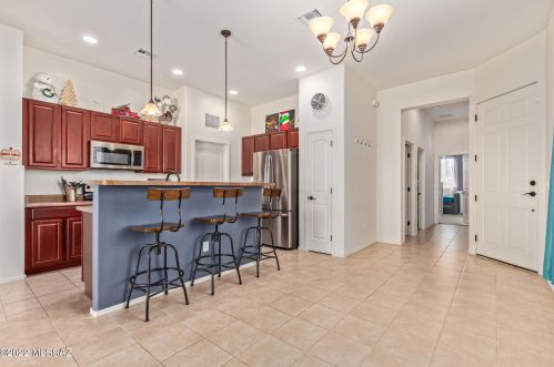 8770 Perry Park Cir, Tucson AZ  85730-1302 exterior