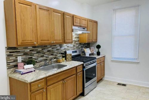 403 6 St, Darby PA 19023-2304 exterior