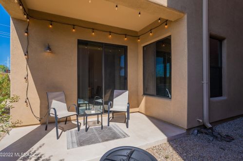 150 Castlefield Cir, Tucson AZ  85704-5783 exterior