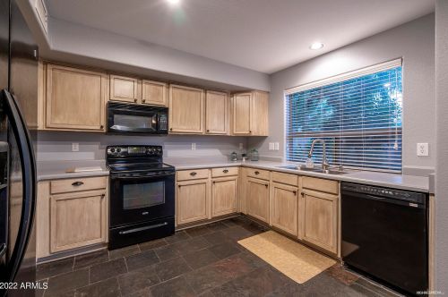 27601 25th Dr, Phoenix AZ  85085-4724 exterior