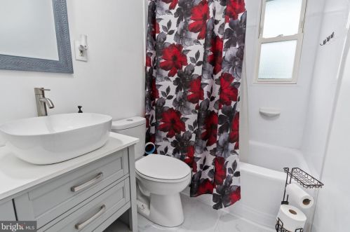 336 Beech St, Pottstown PA 19464-5652 exterior