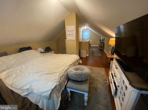 317 Oakland Ave, Camden NJ 08107-1211 exterior