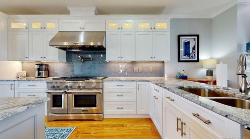 73 Cooper Ave, Milford CT 06460-6208 exterior