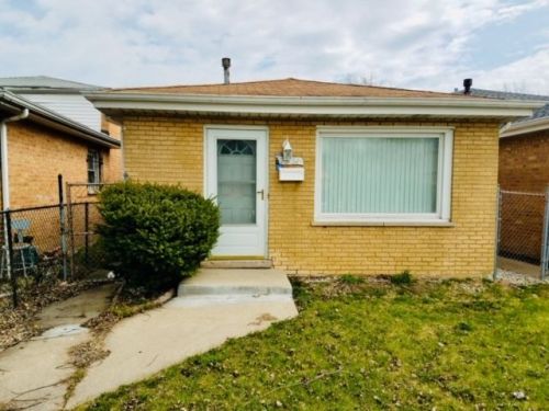 7331 Hoyne Ave, Chicago IL  60645-2108 exterior