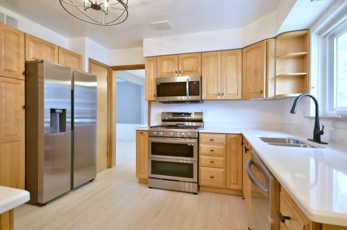 6909 Balmoral Ave, Chicago IL  60656-2007 exterior