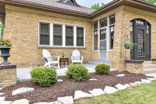 609 51st St, Milwaukee, WI 53208-3643