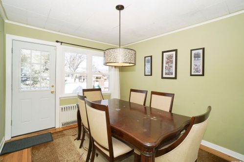 1526 10 St, Babylon NY 11704-3836 exterior