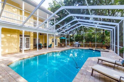 15704 Mifflin Ct, Tampa FL exterior