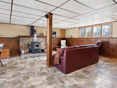 5934 Main St, Maple Plain MN 55359-9359 exterior