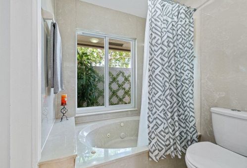 17335 Lake Park Rd, Boca Raton FL 33487-1166 exterior