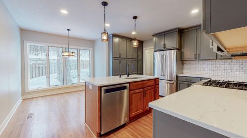 2501 Arc St, Saint Paul MN 55109-1918 exterior