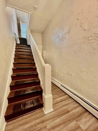 744 Lorenz Ave, Pittsburgh PA  15220-5709 exterior