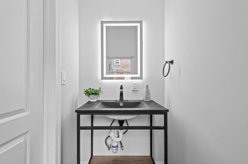 373 Main St, Pittsburgh PA  15201-1153 exterior