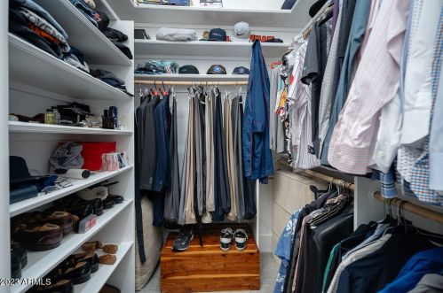 3302 51st St, Phoenix AZ  85018-6612 exterior