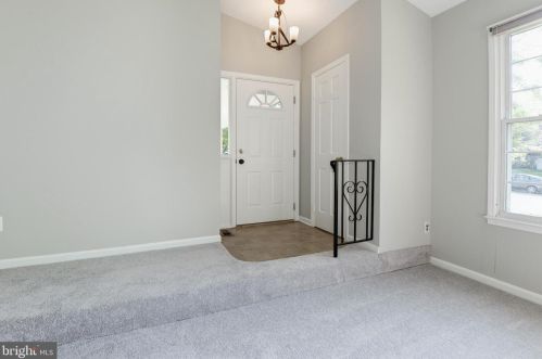 509 Valley View Ave, Leesburg, VA 20175-3817