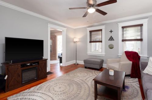 24 Myrtle St, Norwalk CT 06855-1314 exterior