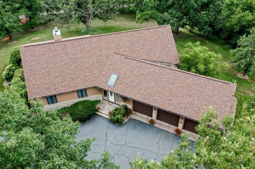 7711 Vly Hl Rd, Bull Valley IL 60098-7873 exterior