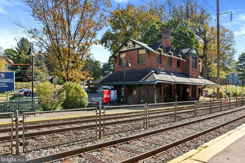 400 Hortter St, Philadelphia PA  19119-3653 exterior