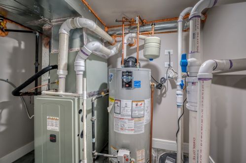 5527 Haddon Ave, Chicago IL  60651-2702 exterior