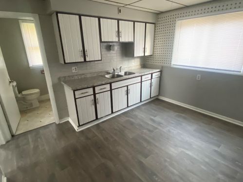 4908 19th Pl, Milwaukee, WI 53209-5705