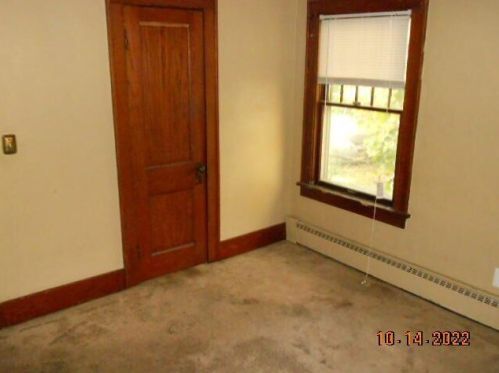 1624 Stockbridge Ave, Kalamazoo MI 49001-4019 exterior