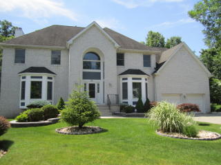 25 Sonia Ct, Edison, NJ 08820-4443