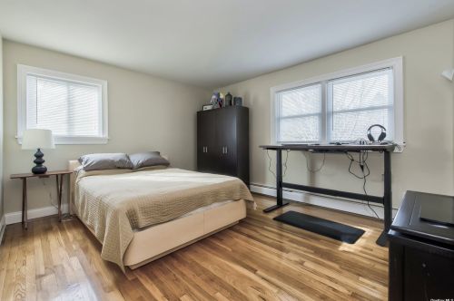 12 Attridge Ct, Huntington Station NY 11747-1803 exterior