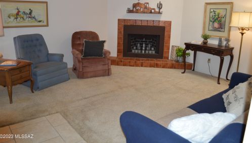 5935 Sun County Blvd, Tucson, AZ 85712-2345