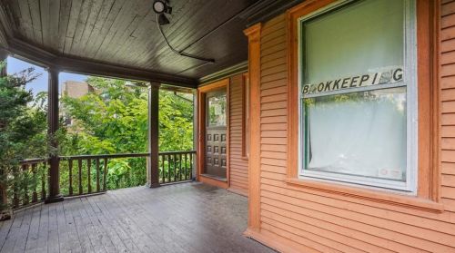 166 Adelaide Ave, Providence RI 02907-1833 exterior