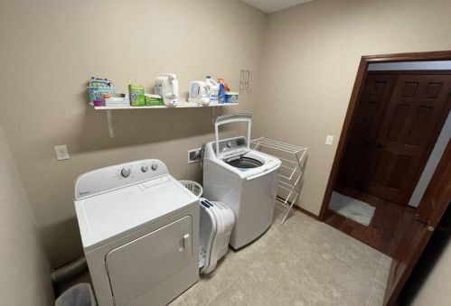 7213 Divine Hwy, Portland MI 48875-1286 exterior